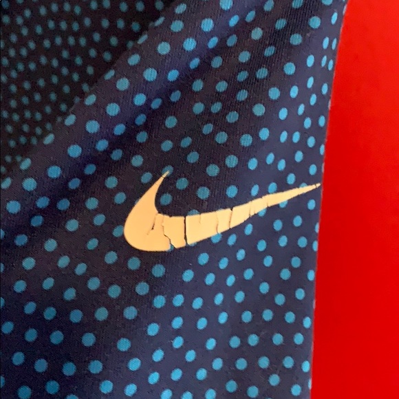 Nike Pro Dri-Fit Workout/Running Top - Picture 3 of 9